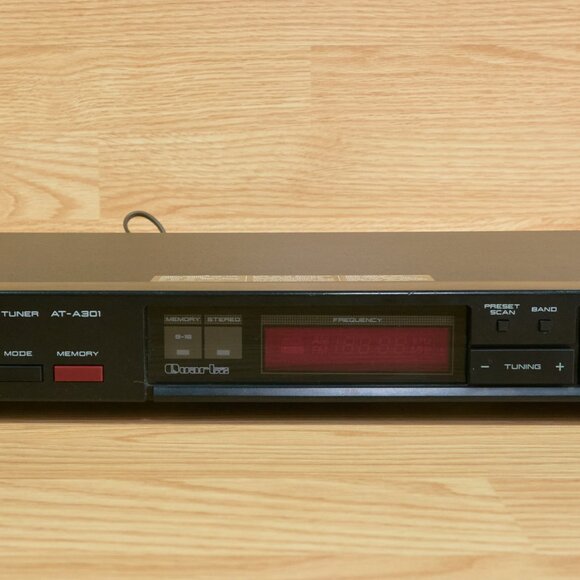 Akai AT-A301 Quartz Synthesizer AM/FM Receiver Tuner, Tested and Working - Picture 1 of 8